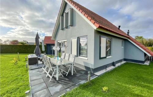 Tzummarum House | 3 Bedroom Cozy Home In Tzummarum