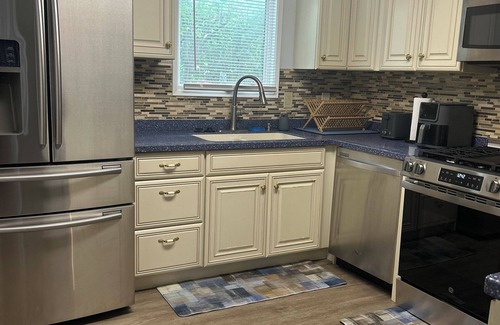Campbell Park Condo | 3 Bedroom - Creek Access Alaskan Blackstone Retreat