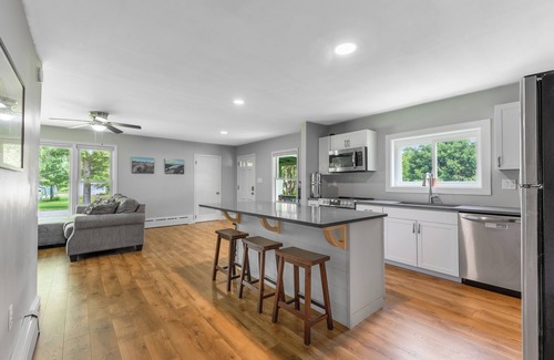Waterville House | 3-bedroom Creekside Mountain Retreat in Waterville