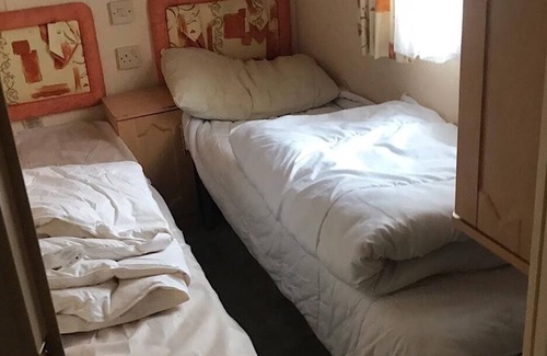 Llanasa House | 3 bedroom deluxe caravan close to the beach