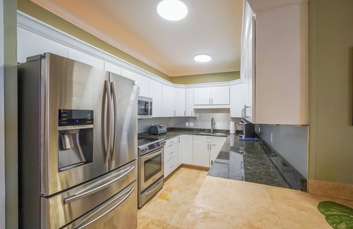Holiday Isle House | 3 Bedroom Destin Condo | Pool | Private Beach