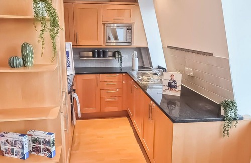 Chaucer Apartment | 3 Bedroom Flat with FREE gated parking in Borough near The Shard Bermondsey