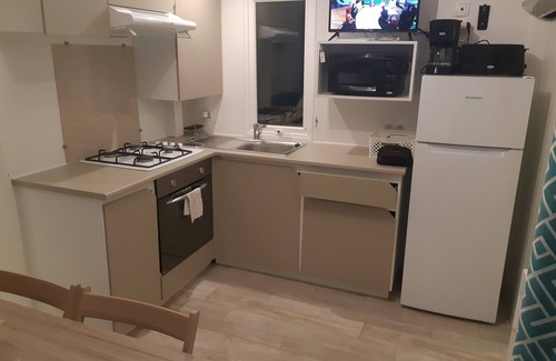 Talmont-Saint-Hilaire House | 3-bedroom mobile home on a 4-star campsite, air conditioning, 2TV, covered terrace