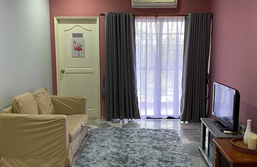 Subang Bestari Apartment | 3 bedroom fully furnished unit. Unifi/Netflix