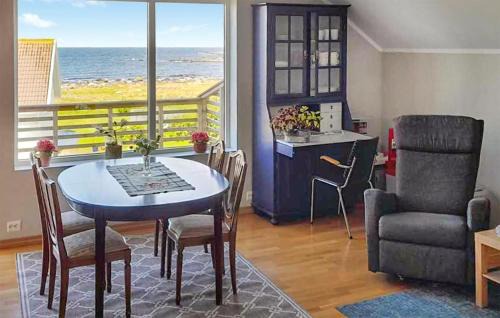 Vestbygd Apartment | 3 Bedroom Gorgeous Apartment In Borhaug