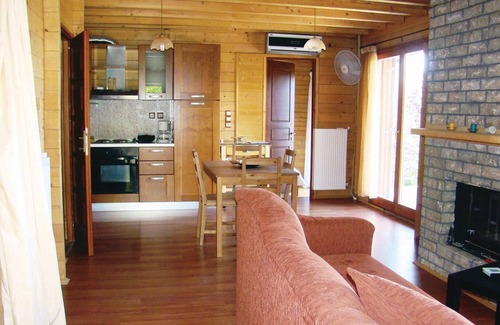 Molos House | 3 bedroom accommodation in Molos Kammena Vourla