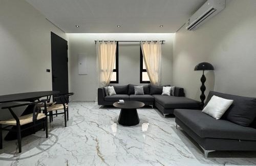 Al Malaz Apartment | 3-Bedroom Ground Floor Apartment - 2B