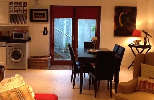 Rushanes House | 3 bedroom holiday home 5 minutes' walk from Glandore
