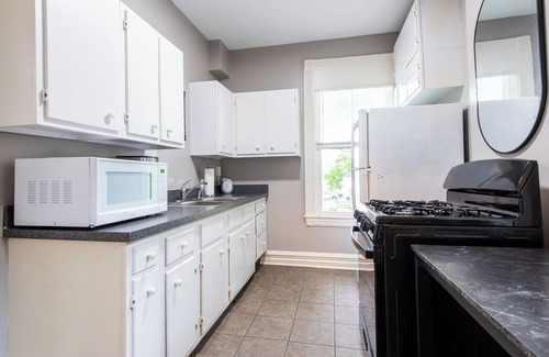 Old Louisville House | 3-bedroom house in amazing Louisville with 2 King beds and 2 pull out queens