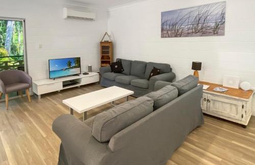 Arcadia House | 3 Bedroom House in Arcadia with huge Pool and Wifi 'Brookehaven'