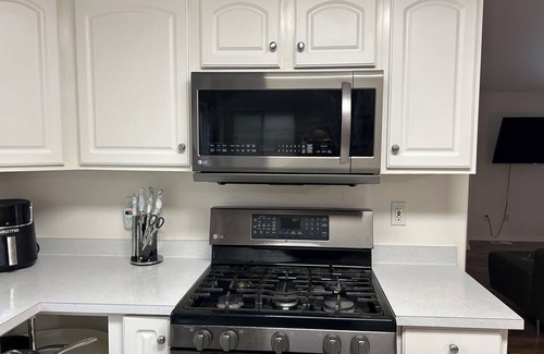 Sand Lake House | 3-bedroom house in beautiful Anchorage near Airport