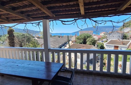 Zelenika House | 3-bedroom house in charming Zelenika with seaview and AC