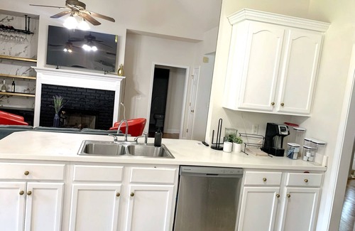 Rockmart House | 3-bedroom house in charming Rockmart with AC