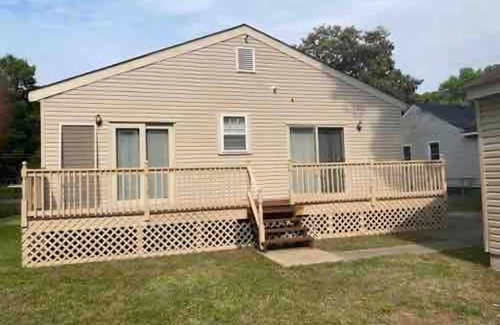 Norfolk - Virginia Beach House | 3-bedroom house in charming Norfolk, close to The Airport and VA Beach.