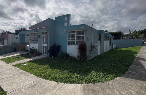 Palmarejo House | 3-bedroom house in Coamo with AC