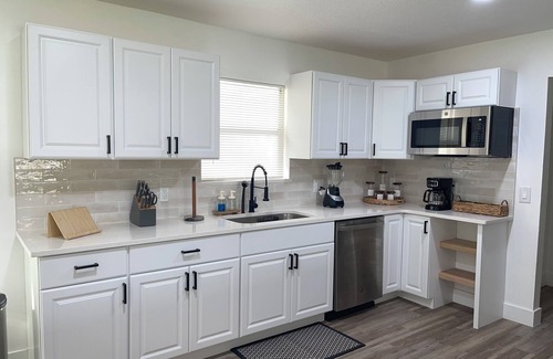 Fort King District House | 3-bedroom house in enchanting Ocala with farmhouse style.