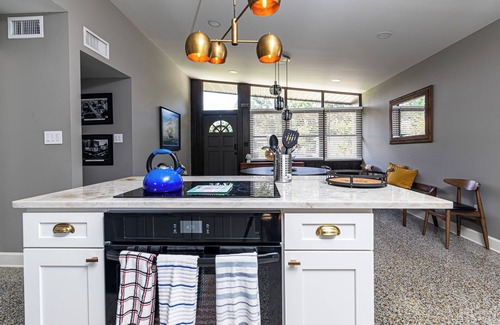 Old Seminole Heights House | 3-bedroom house in fantastic Tampa with WiFi, AC