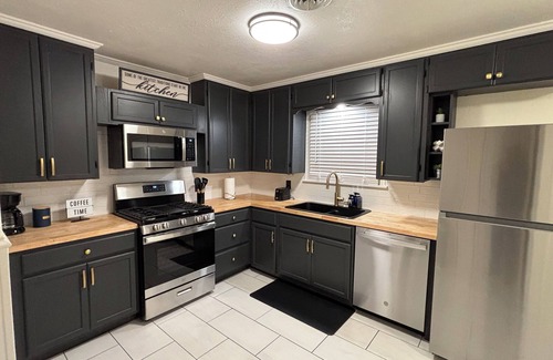 Amarillo House | 3-bedroom house in peaceful Amarillo with WiFi, AC