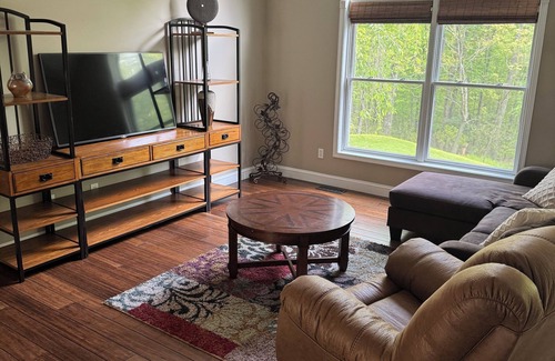 Scotrun House | 3-bedroom house in the beautiful Pocono Mountains surrounded by nature and peace