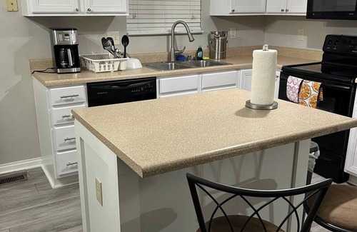 Independence House | 3-bedroom house in charming Independence, KY with AC, WiFi. Enjoy your stay