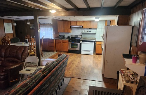 Antes Fort House | 3-bedroom house in Waterville, PA on Heverly Rd with WiFi, AC, Sleeps 16