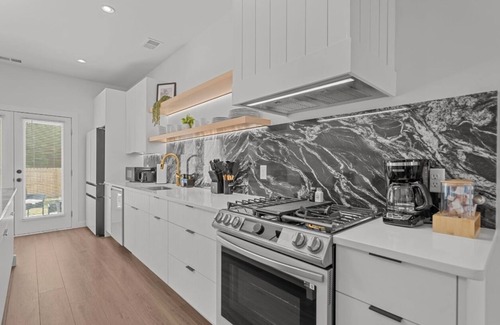 Wilmington House | 3-bedroom house in wonderful Wilmington near cargo district and downtown