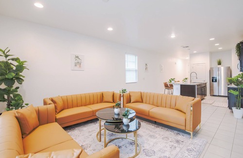 Laveen Village House | 3-bedroom house in welcoming Laveen with WiFi, AC