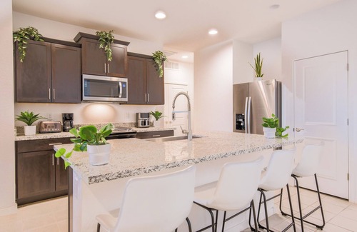 Laveen Village House | 3-bedroom house in welcoming Laveen with WiFi, AC