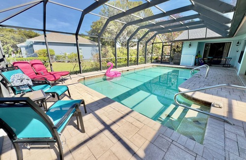 Palm River Estates House | 3-bedroom house in welcoming Naples with WiFi, AC