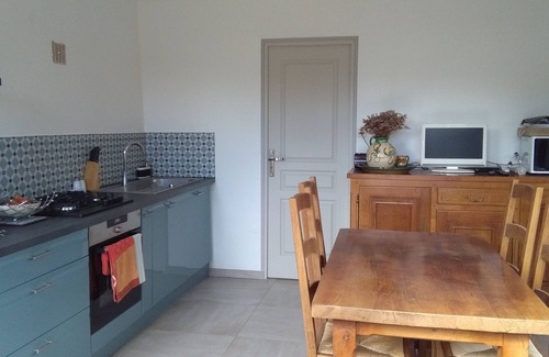 Treveneuc House | 3-bedroom house, large 110m2 WIFI garden, two and a half miles from the beach.