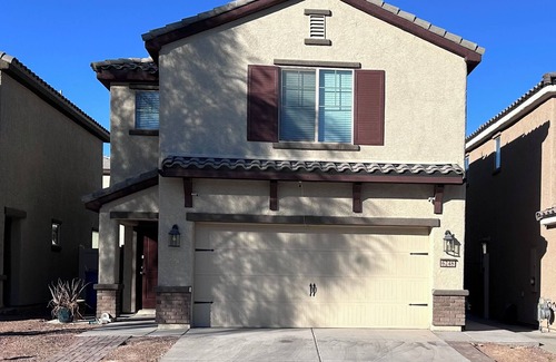Whitney House | 3-bedroom house - Master room, 2 room; one setup with work from home setup.n