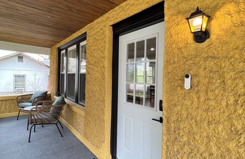 South Charleston House | 3 Bedroom House minutes to Downtown Charleston WV