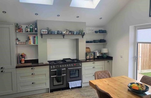 White Hart Lane House | 3 Bedroom House Near Tottenham Stadium