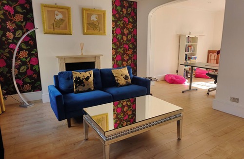 Belgravia House | 3 Bedroom House next to Hyde Park & Knightsbridge