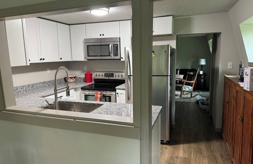 Bruceton Mills House | 3-bedroom house in beautiful Bruceton Mills with WiFi, AC
