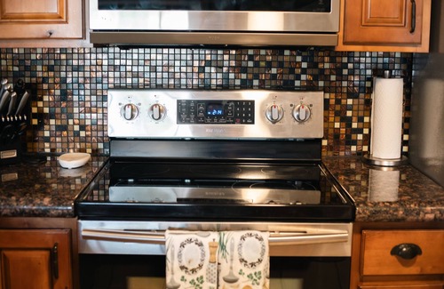 Havasu Foothill Estates House | 3-bedroom house in delightful Lake Havasu City, pool, sauna, Backyard resort.