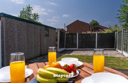 Wythenshawe House | 3-bedroom House W Free Parking, Near Man Airport!