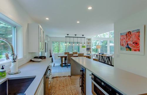 Chilmark House | 3 Bedroom House with Guest Cottage on 3 Acres off Middle Road