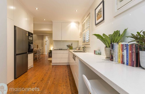 Coogee House | 3 Bedroom House With Parking, Walk to Beach