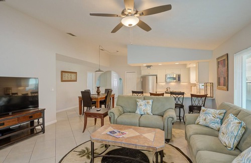 Naples Park House | 3 Bedroom, Huge Pool, Hot Tub, Screened in Lanai in the coveted 500 block