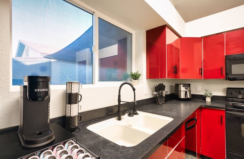 Chandler House | 3 Bedroom in walking distance to Downtown Chandler!