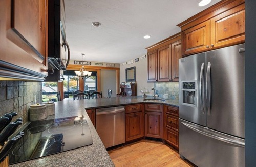 Gilford House | 3 Bedroom lakeview townhouse!