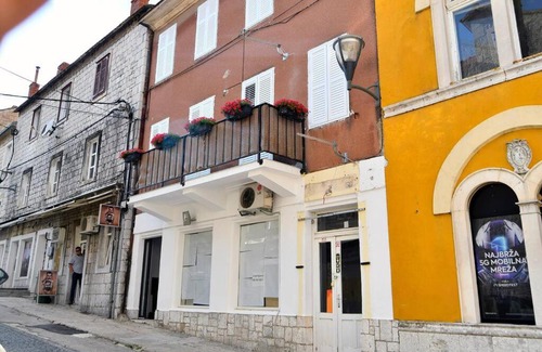 Sinj Apartment | 3-bedroom lovely Apartman Mladina