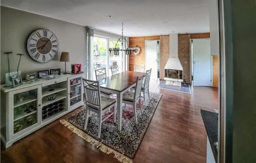 Stora Mellosa House | 3 Bedroom Lovely Home In Stora Mellösa