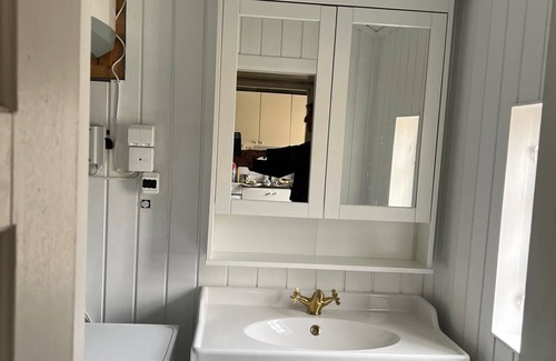 Urshult House | 3-Bedroom Luxury Cottage for Rent in Urshult