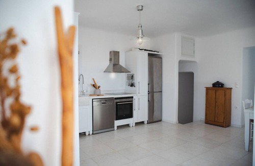 Mikri Vigla Villa | 3 Bedroom luxury hill top villa with infinity pool and magnificent views