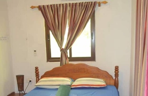Amitie House | 3 BEDROOM - MAIN HOUSE - MY OZI PERL