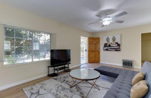 Rampart Village House | 3 bedroom Mid-Wilshire Charmer near Downtown