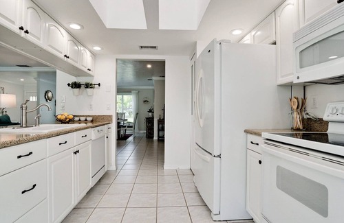 Bradenton House | 3 bedroom, near Anna Maria Island, private heated pool, pet friendly!