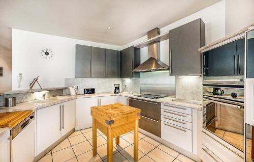 Cauterets Apartment | 3 Bedroom Nice Apartment In Cauterets